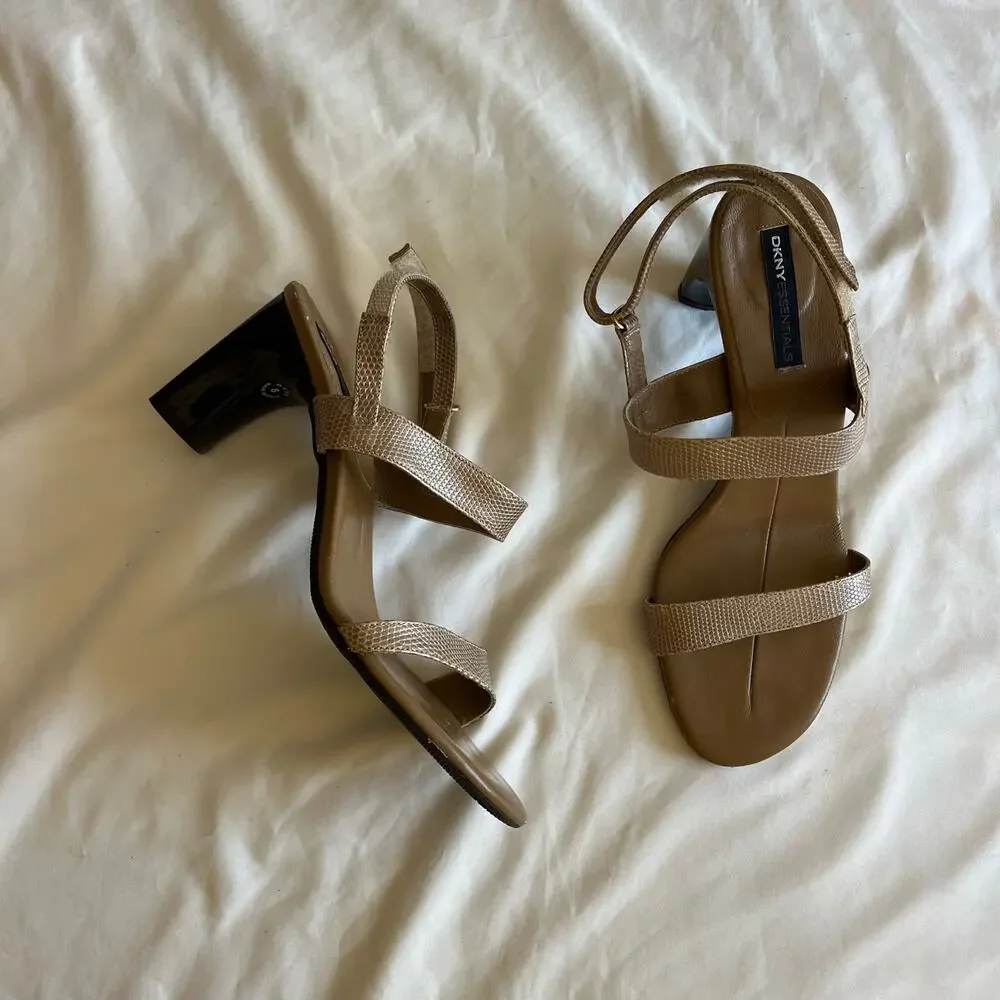 Y2K 2000s DKNY Strappy Gold Block Heel Sandal Wmns Sz 8